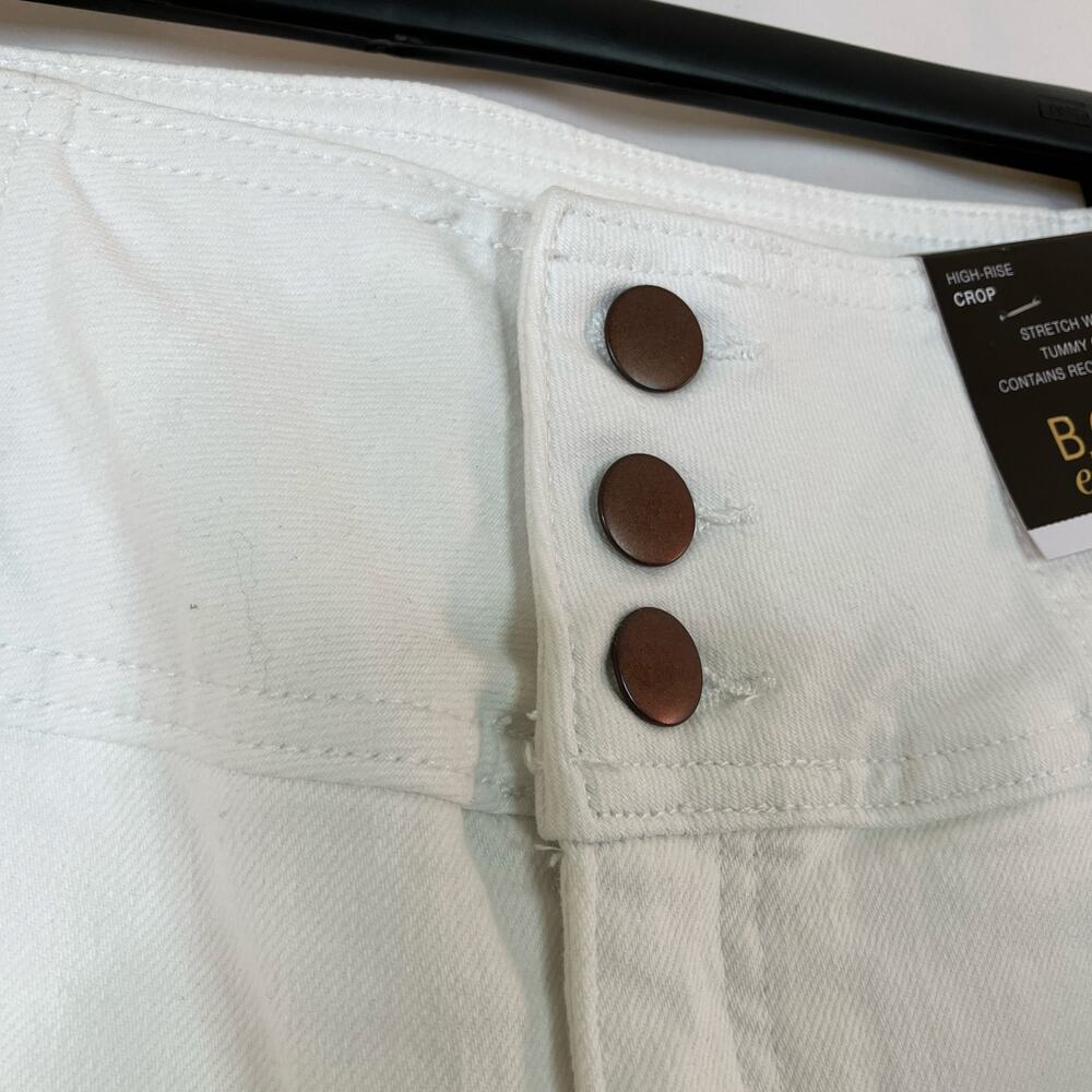 Bold Elements White High Rise Crop Flare Denim Jeans Stretch Waist NWT Women’s - Picture 4 of 9